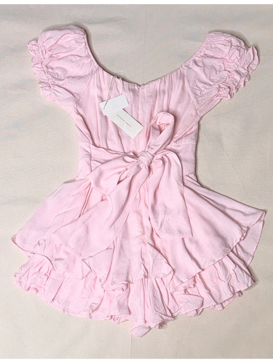 Altar'd State Pants - Altar’d State Pink Ruffle Romper Size M NWT Puff Sleeve Tie Back